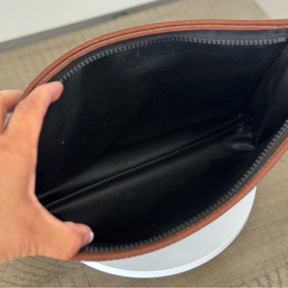 Celine Vintage Triomphe  Black Leather Clutch Bag - Picture 14 of 16